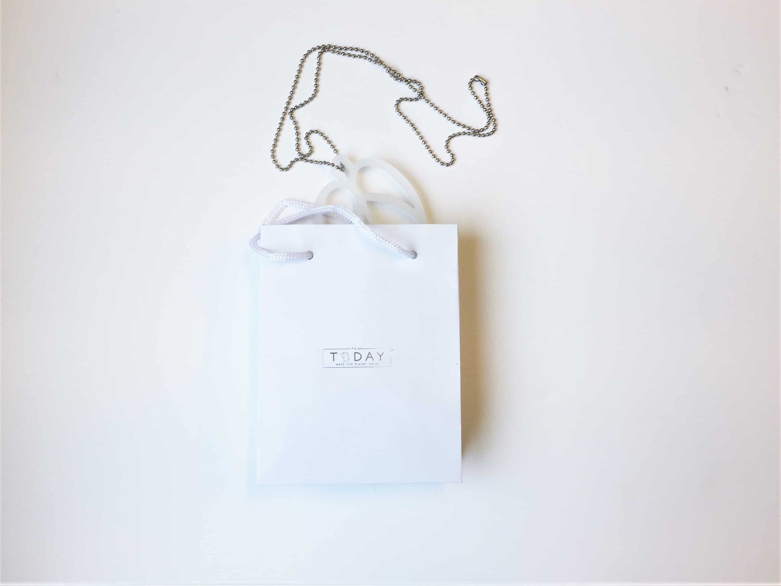 Leaf riipus lahjakassi