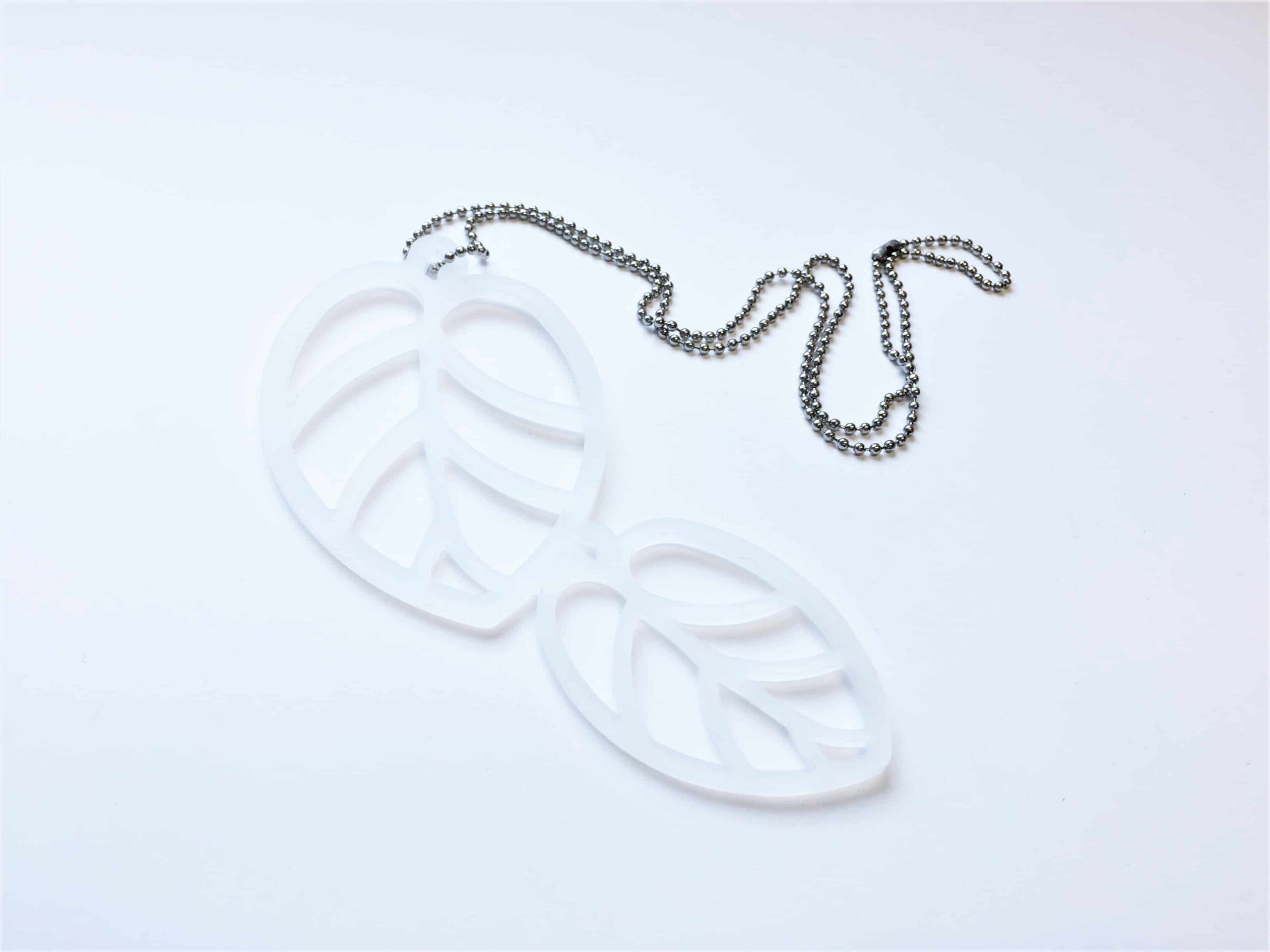 Leaf riipus läpikuultava2